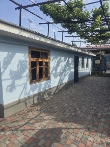 Toshkent shahar bektemir 2.3 sotix 5 xona sotiladi