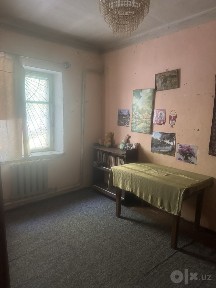 Продается дом в ценре Газалкента, 6 комнат 4,5 сотки, цена 85 тыс.