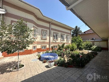 Продаётся дом 6 комнат на участке 8.6 сотки