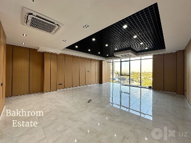 Офис 69 м² с панорамными окнами в «Lima Business Center» (аренда)
