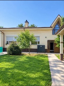 ЕвроДомУчасток 7 соток! Метро Беруни! 1-я линия, цена -450.000 $