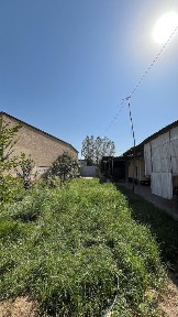 Zangi ota yerhovli sotiladi