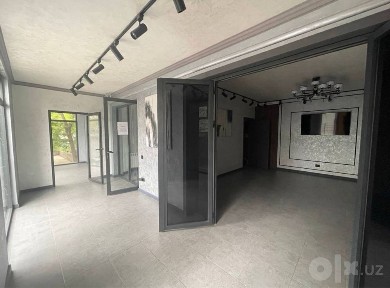 Мирабад | Космонавты - Сдается в аренду помещение вдоль дороги 80м2