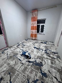 Зангиота туманида 2 хонали ҳовли -жой ижарага берилади.