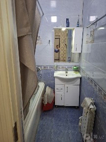 Квартира 2 хонали ижарага берилади Мега Нукусга якин Гоголь мактаб оқ