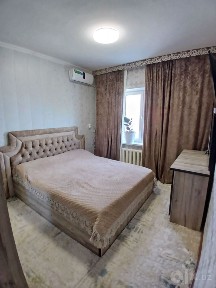 Уй сотилади. 4хонали 92кв 5этаж