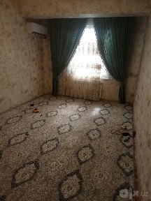 Uy Sotiladi 64 kv.4-qavatdajoylashgan.Jomoy tumanida.Toshkent trasa