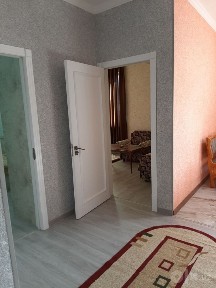 Срочно 2 хонали квартира сотилади