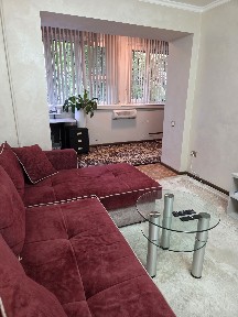 БИЙ. Максим Горький. Продажа 2/2/4/.