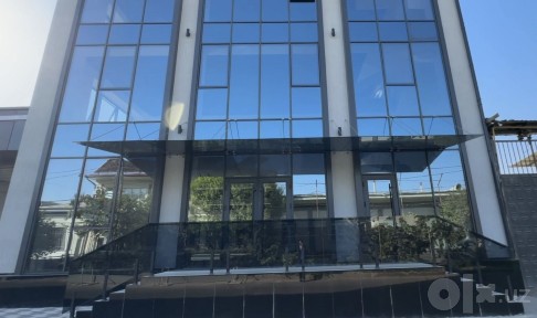 Продаётся нежилое здание Шайхонтохур, Лабзак, 4 уровня