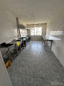Сдаётся квартира 1/5/5 Бывщая общежития 3- бекат метрони олдида