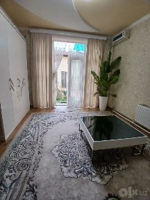 4 хонали ховли ижарага берилади.