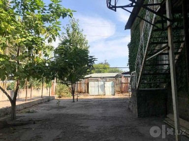 Продается 2-этажный дом 4 сотки вдоль трассы Ташкент - Бекабад