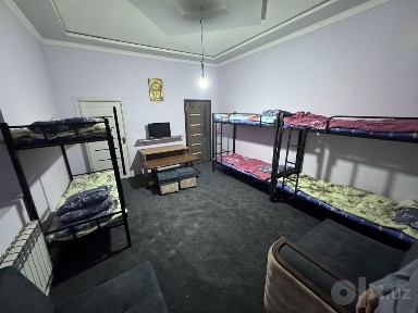 limanariyada bolla va studentla uchun yotoq xona bor