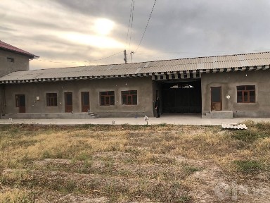 Uchastkamiz srochi sotiladi yengi qurib bitkazilgan