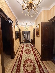 Hamid olimjon metroga yaqin kvartira bor