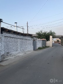 2 сотих бетонкада уй сотилади