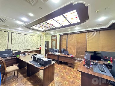 Продаётся 4-этажное здание в Якасарайском районе