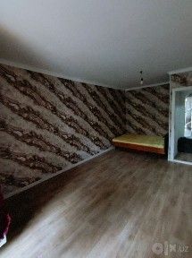 Аренда своя Чирчик, 3мкр, 1 комнатная с балконом без маклеро, 30в
