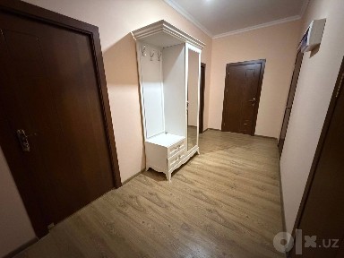Qora suv 3 etaj 3 xona 90 kvadratli Sotiladi