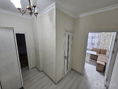 Продаётся квартира на Алмазарском районе. Кора-камиш 2/5