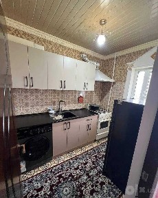 Продается квартира. ЮНУСАБАД-15 1\4\4 галерейка ШОХ ТОРТЫ