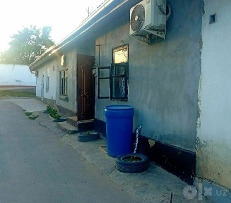 Янгийулда 2 хонали уй сотилади.