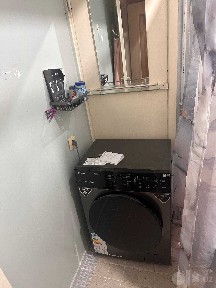 Aviasozlar bozori oldida. 2 xonali uy ijaraga beriladi Faqat oilaga