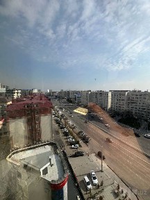 Срочно поодается помещение в бизнес центре на первой линии паркентский