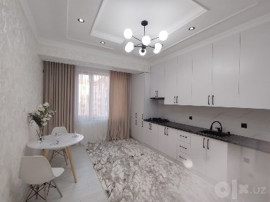Продажа. Своя! 3 комнатная. Азиа Хаус. Можно в ипотеку.