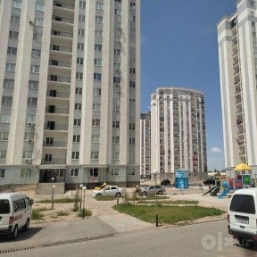 Карши сити 2 хоналик уйнинг 1 хонасига 3 та киз куямиз.