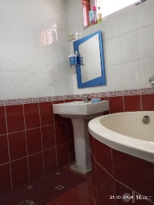 Kogon shahrida 3 xonali uy ijaraga berilad