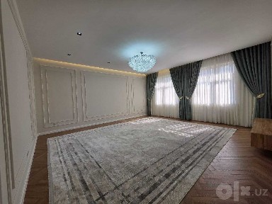 Shahar markazidan 3 xonalik 114 kvadratli lyusk kavrtira sotiladi