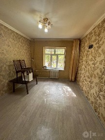 Продаю 1 комнатную 1 этаж Спутник-4 бывшие общежитие