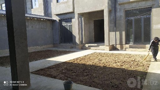 Катта Хасанбойда 4 сотикли коробка уй