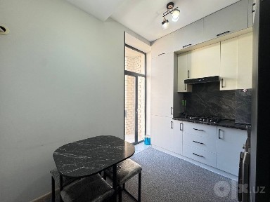 Продаётся своя квартира Яккасарайский район ЖК Солариз 2/5/10