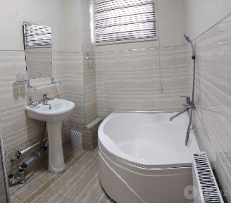 Uzoq muddatga ijaraga beriladi 3 xonali uy. 97 m2