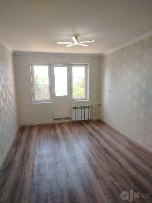 срочно продаётся квартира в Чирчике 4 микрорайоне