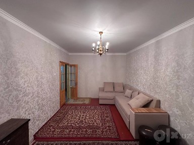 Феруза Эко базар срочно продается квартира 2в3/1/4 кирпич 77 серия