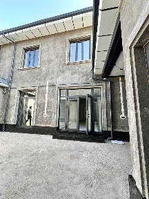 Nazarbekda Yangi ikki qavatli Uy Sotiladi, 215 m², 2,7 sotix