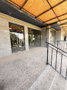 Arenda nejiloy 33.05 kvm ichki qismi tashqi qismida 15 kvm zaxvat