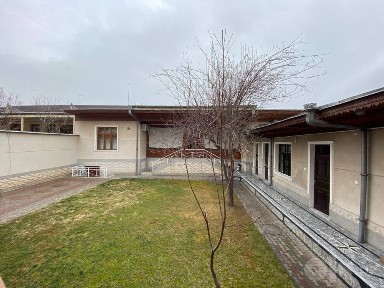 Nazarbek 8 maktab masjid kocha