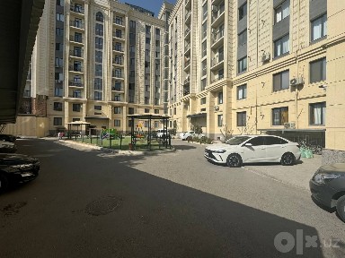Чилонзар-14 квартал Новостройка 1/1/9/Евро Ремонт Срочно Сотилади