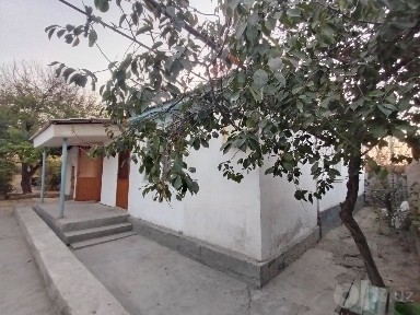 Uy sotiladi,ko'chmas mulk