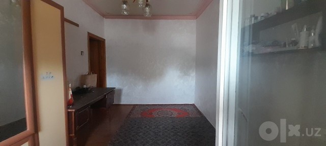 Kvartira qizlarga sheriklikka srochno bez makler