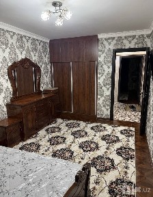 Шайхонтохур Шайхонтохур Гафур Гулом метроси ёнида 2 хонали квартира и