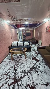 1 xona studio qilingan uy 9 bozor oldida