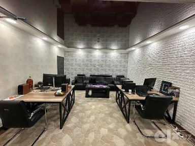 (Д) Продаётся квартира под бизнес