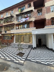 Лабзак, ул. Абая - Коммерция 87 м², первая линия, продажа / аренда