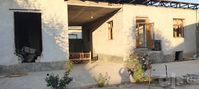Uchaska sotiladi Yer hisobida srochna suv gaz sevetdan mammo yoq